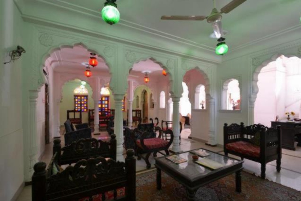 Rawla Mrignayani Palace